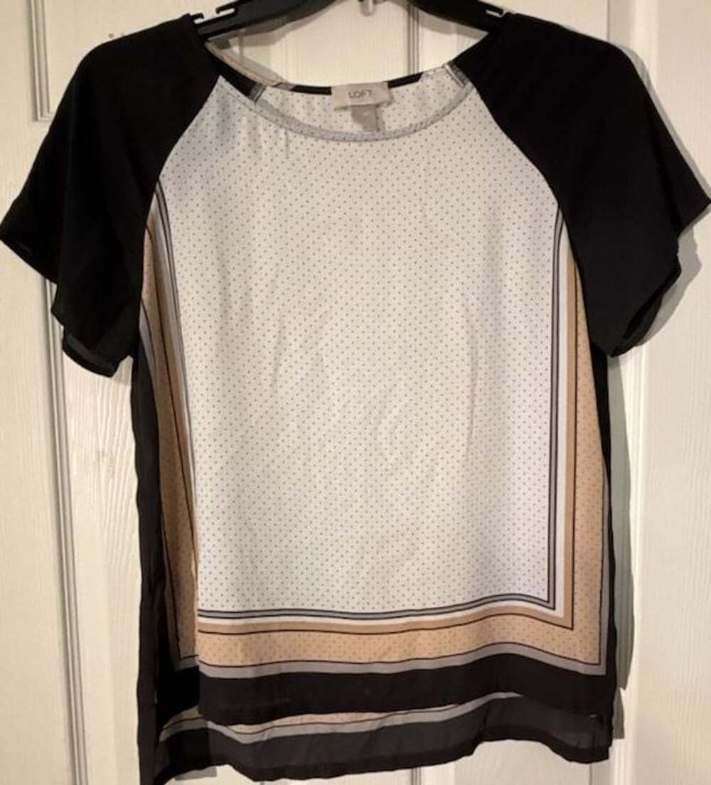 Loft Blouse Size M Black White Scarf Print Short Sleeve Tee Top